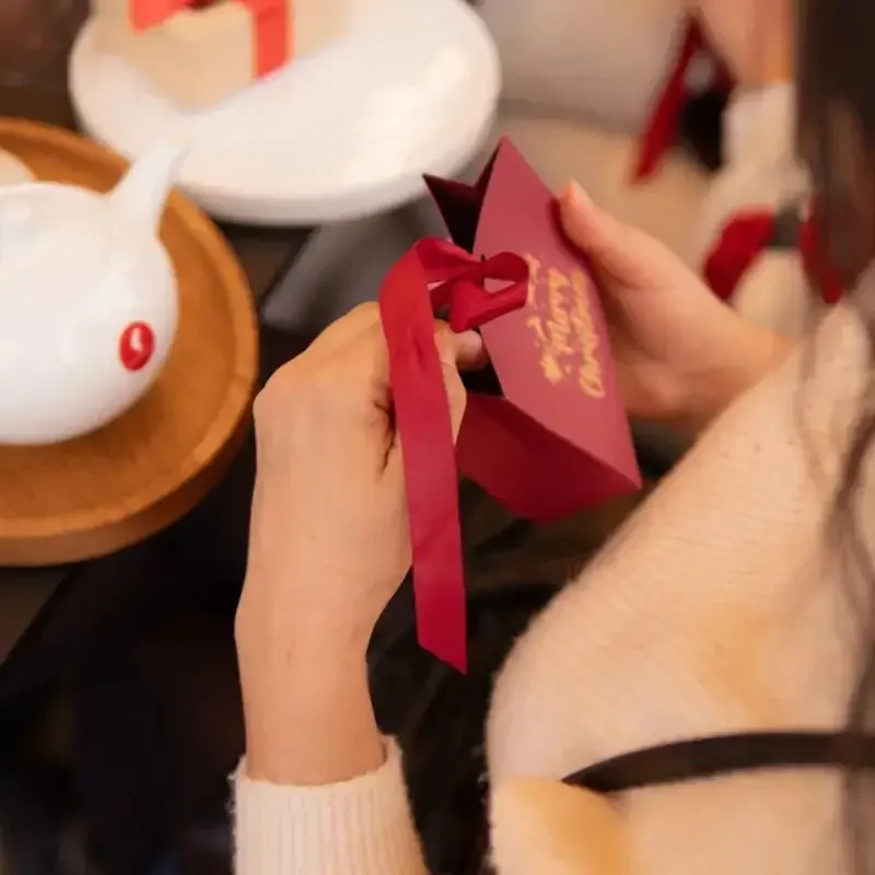 20 Stück Weihnachtsgeschenkboxen mit Band und „Merry Christmas“-Schild, geeignet für Süßigkeiten, Schokolade, kleine Geschenke, Partygeschenke – Detail 3