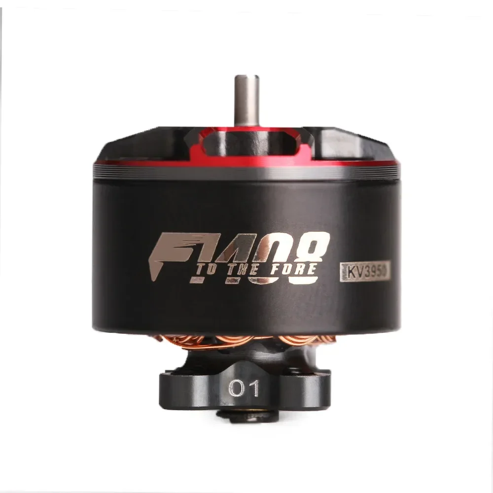 Moteur brushless T-MOTOR F1408-II installé sur un bras de drone FPV, prêt pour le vol.