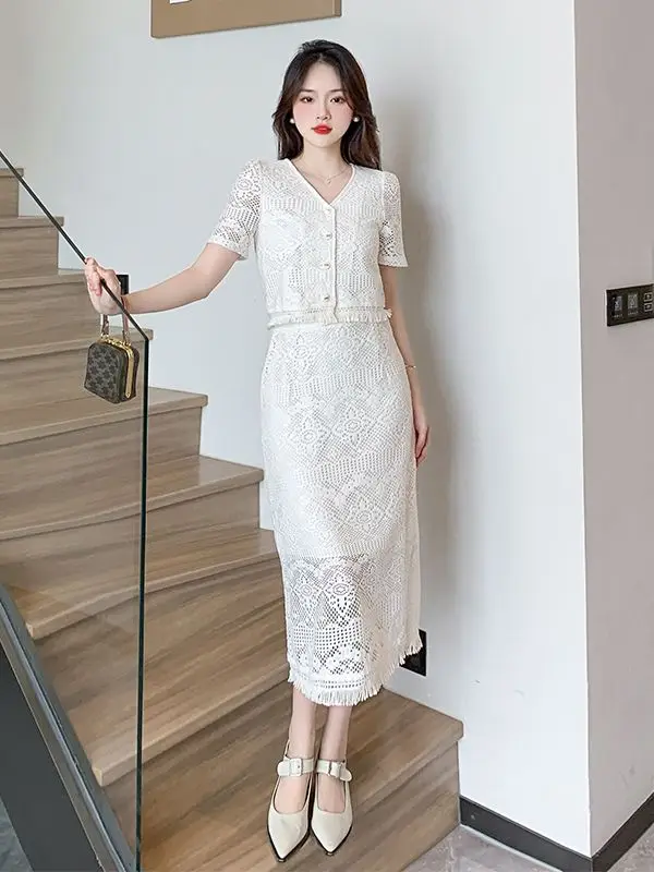 

Temperament Tassel V Neck Lace Two Piece Set Women Hollow Out Casual Crop Top + Long Skirt Female Summer Matching Suits