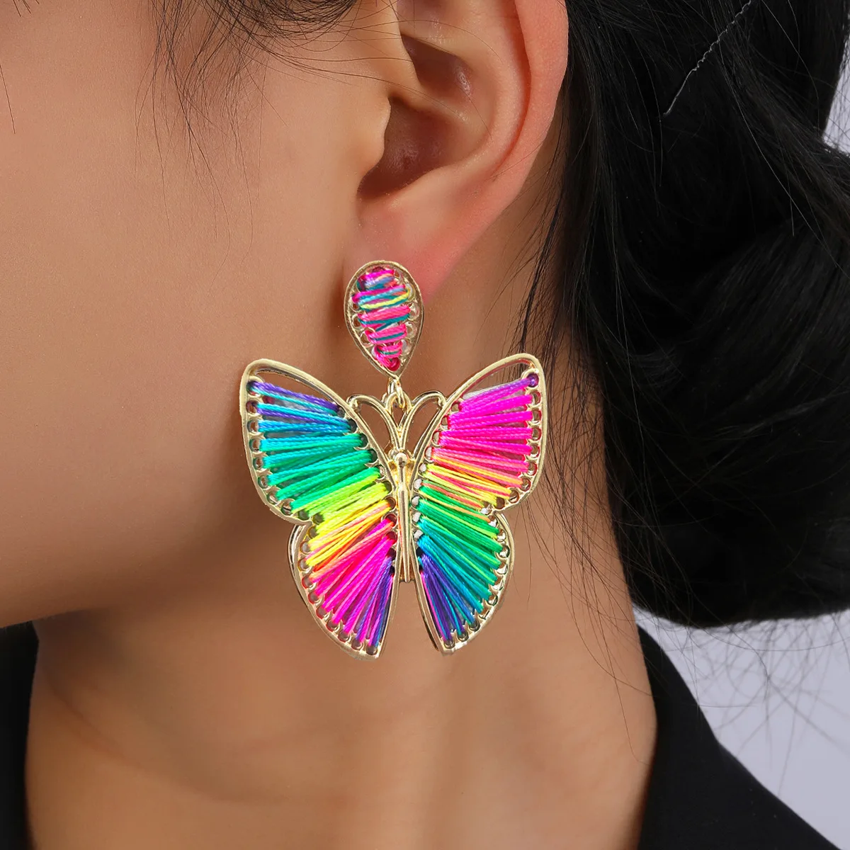 

Bohemian Rainbow Butterfly Exquisite Statement Dangle Earrings for Women Random Color Butterfly Drop Earrings Wholesale