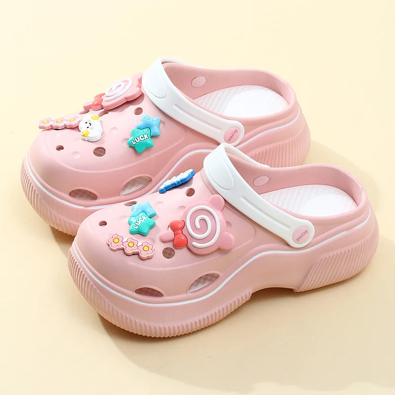 Stylish Summer Women's Clogs Breathable, Lightweight Closed-Toe