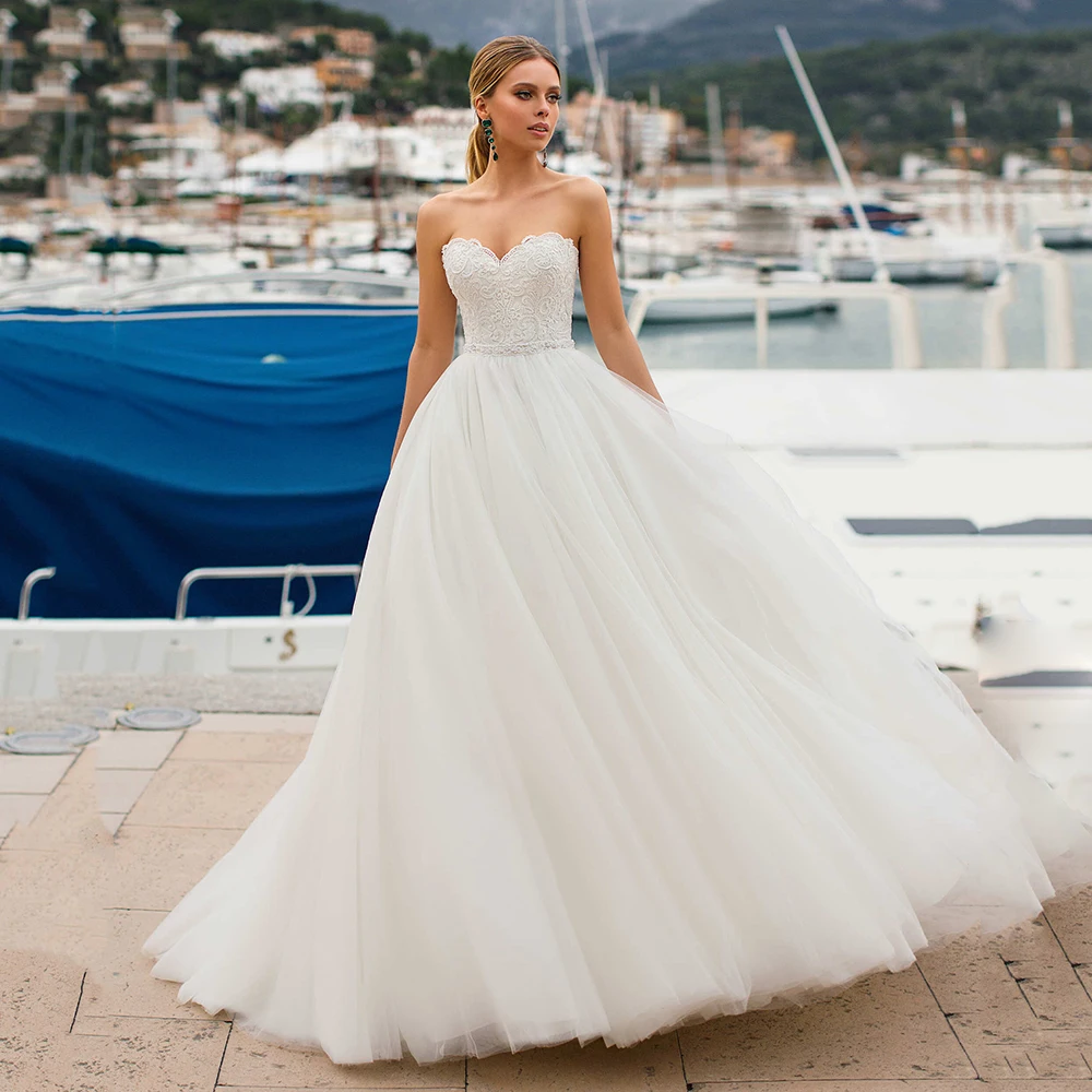 

UZN Ivory A-Line Satin Wedding Dress Robes De Mariée Sweetheart Lace Appliques Wedding Gowns Lace-Up Dubai Bridal Gowns 2023