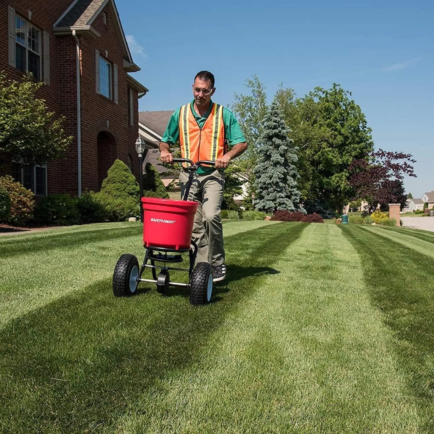 EarthWay 2150 Commercial 50LB Broadcast Spreader 2