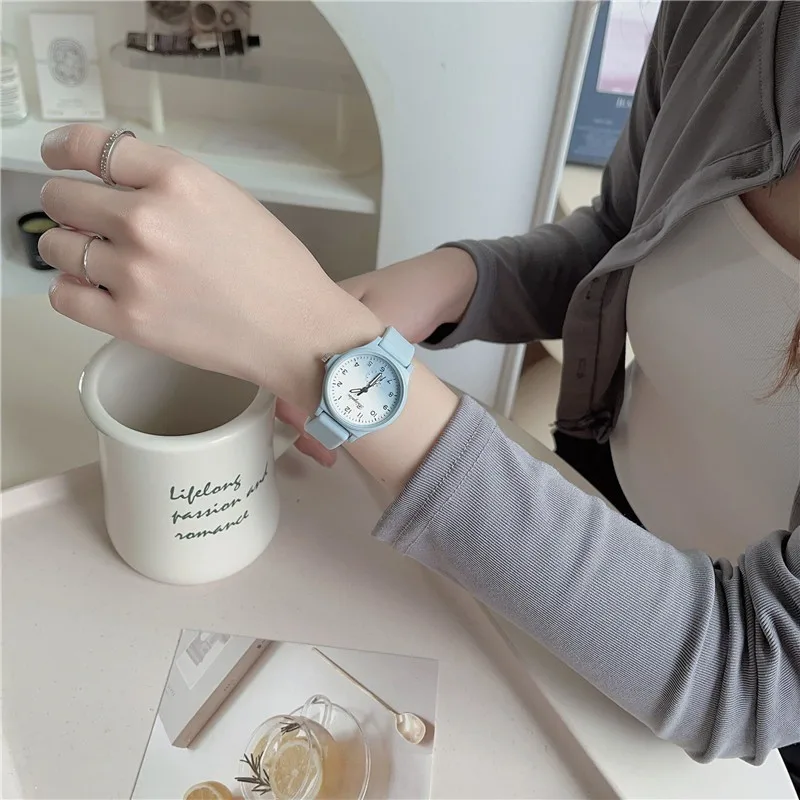 Retro women's watch, high school student watch, simple and cute silicone tape quartz watch, personalized candy colored watch
