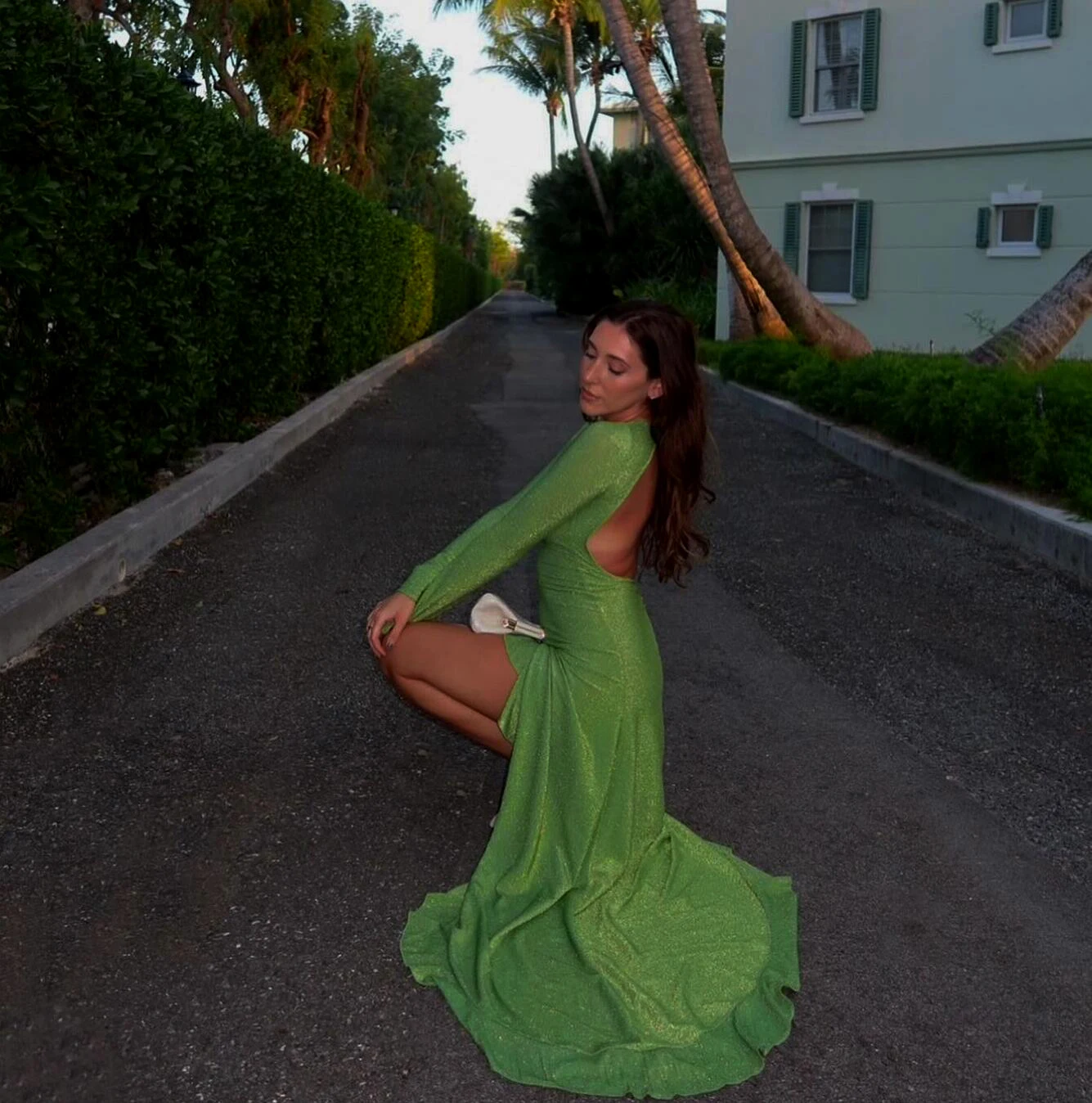 Elegant Long Sleeved Irregular Dress Women High Elasticity Tight Sexy Backless Evening Dress Slim Party Club Vestido