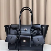 Sac fourre-tout de banlieue de luxe de grande capacité, texture à la mode et avancée, sac à main en cuir souple et généreux résistant à l'usure 1
