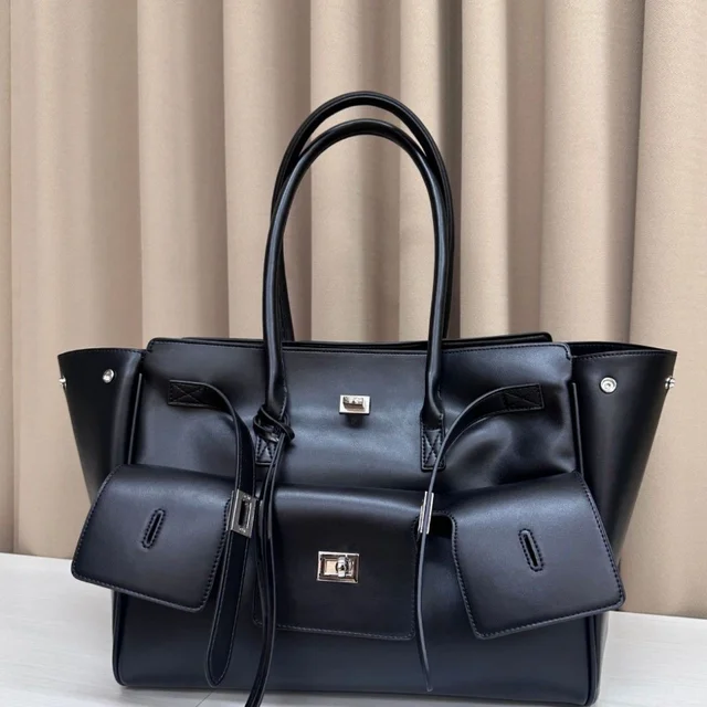 Sac fourre-tout de banlieue de luxe de grande capacité, texture à la mode et avancée, sac à main en cuir souple et généreux résistant à l'usure 1