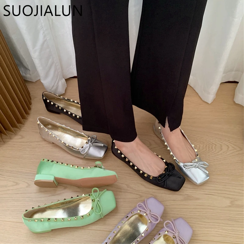 

SUOJIALUN 2023 Autumn Women Flat Shoes Fashion Rivet Square Ladies Ballerina Shoes Casual Dress Ballet Loafers Classics Mujer
