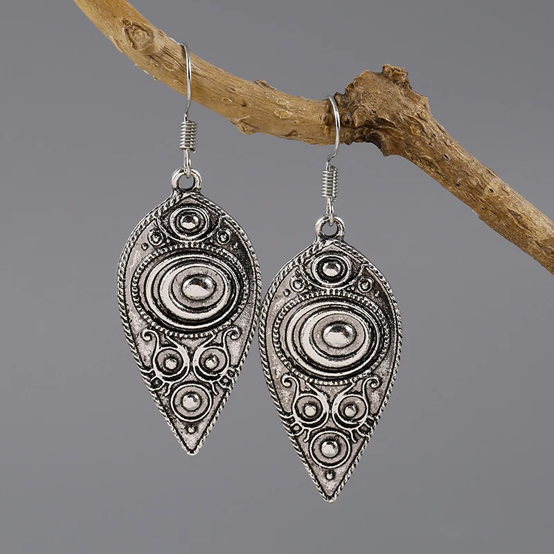 

Vintage Silver Spiral Earrings Charm Pendant Bohemian Punk Style Silver Dropped Earrings Creative Girl Jewelry