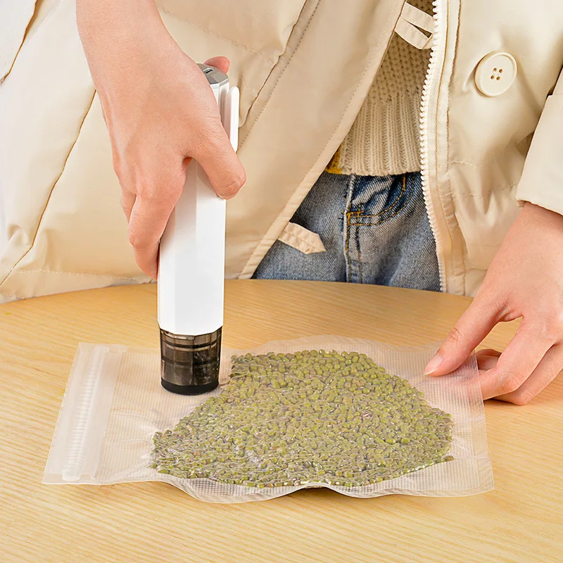 Slide image 3a7c88c461044b06af343f919e01b9e9