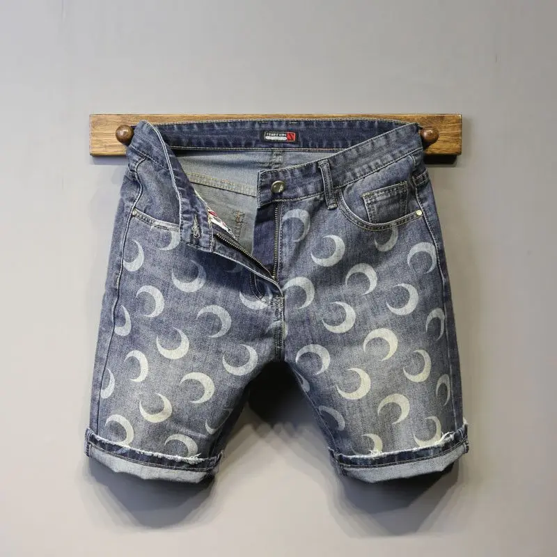 thumbnail image 1 of Pantalones cortos de mezclilla para hombre, de longitud media hasta la rodilla, rectos, cortos, rotos, de lujo, desgastados, elásticos, con cremallera, 1 of 5