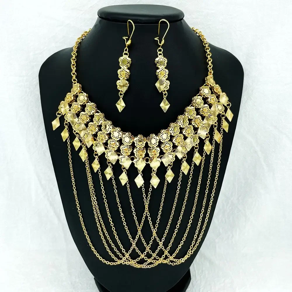 

Original Design Unique Five-leaf Clover Gold Jewelry Five-leaf Clover Necklace Earrings Gold-plated Ladies Lucky Set