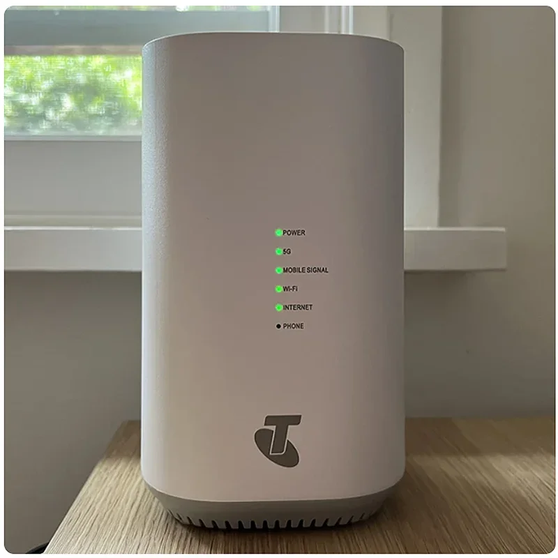 ArcadyanTelstra5GHomeModemQWRTAW1000X55WiFi6AX3600LockBand5G4GLTE.jpg