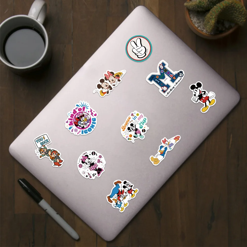 50 sztuk Disney film Minnie Mickey naklejki Anime DIY deskorolka na laptopa motocykl fajna urocza kreskówka naklejka zabawka dla dzieci