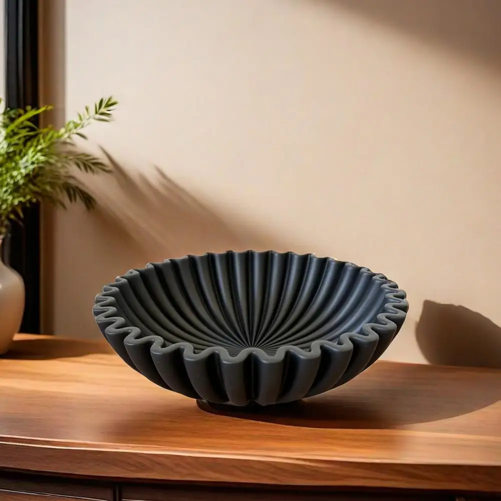 Decorative Bowl Modern Black Ruffle Resin Handcrafted Fluted Bowl Heavy Duty Centerpiece Desktop Decoration Fruit Bowl 3