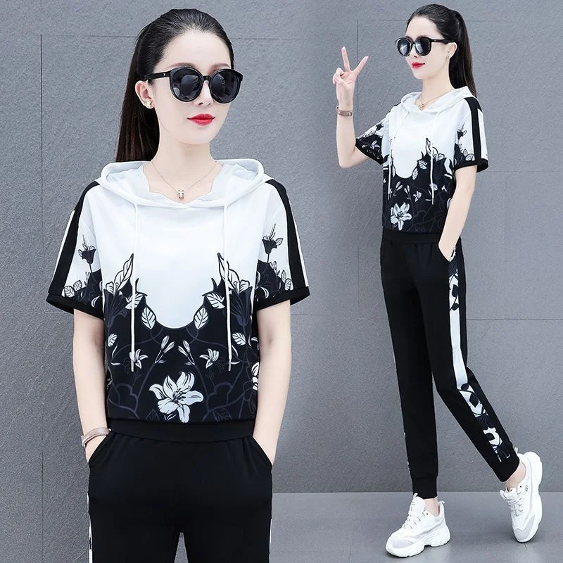 Leisure Sports Summer Suit for Women's 2024 New Fashionable and Sportsweater Hooded Belly Covering High end Running Clothing Set