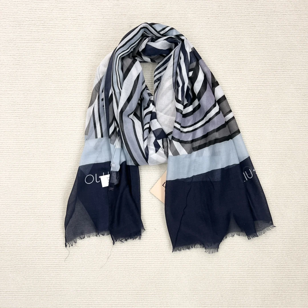 Foreign trade original order: Italian fashion brand liu.jo embroidered printed scarf, warm and sun shading, women's scarf shawl 3
