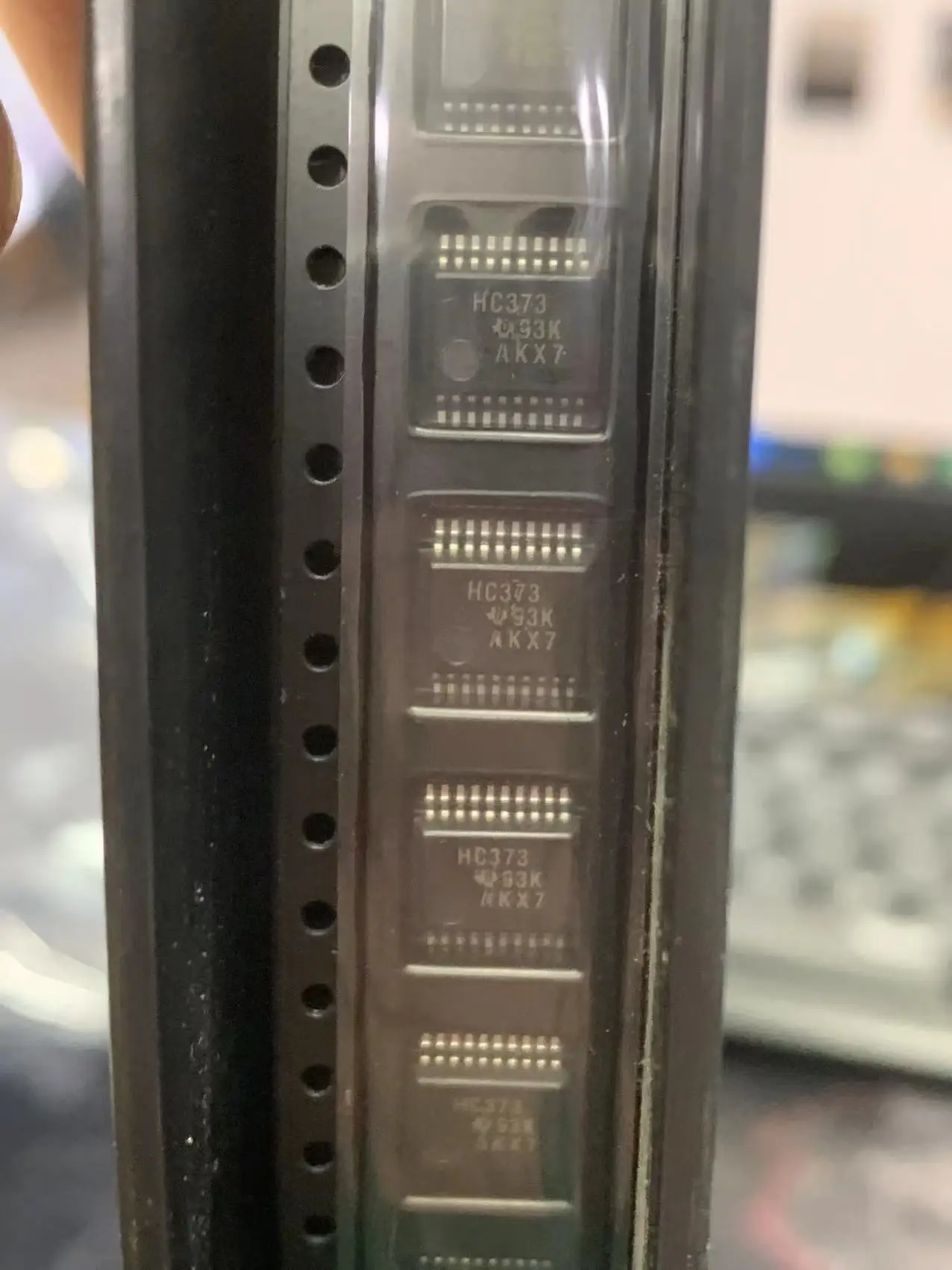 

SN74HC373DBR （1pcs）BOM matching / one-stop chip purchase original