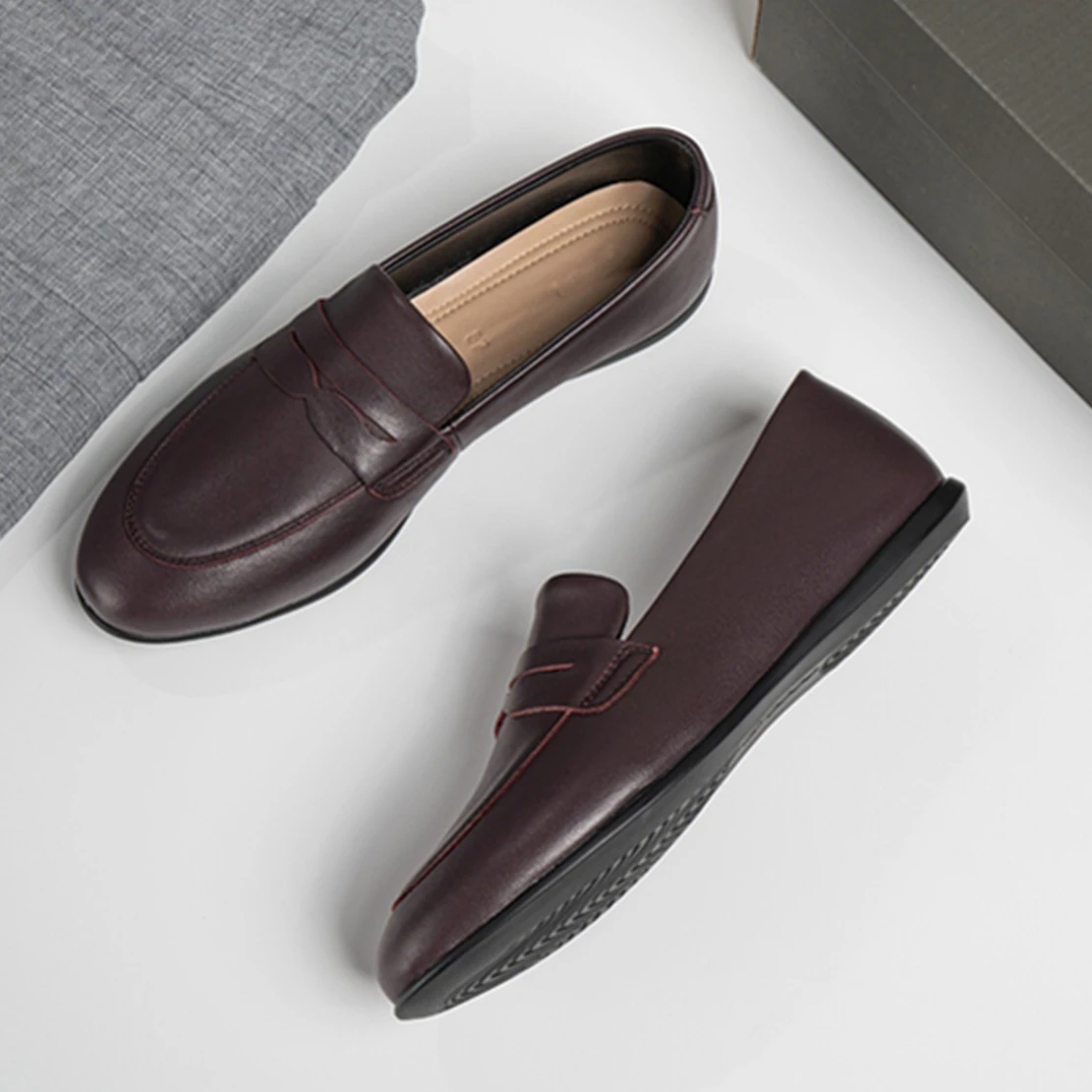 Maxdutti French Vintage Leather Flat Shoes With Soft Comfortable Fashion Ladies Cowhide Slip-On Loafers Women