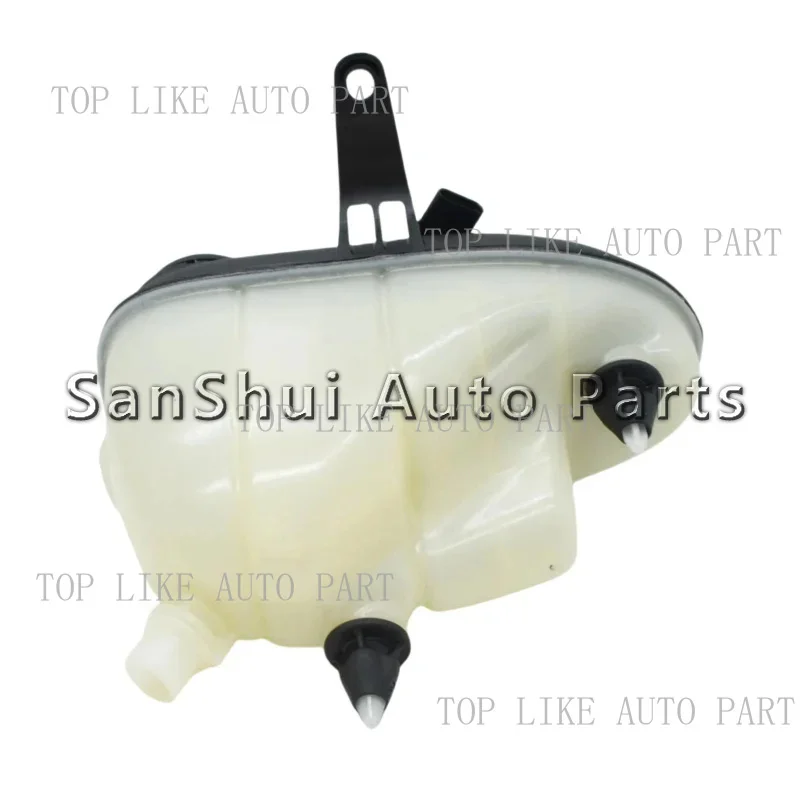 علبة ماء راديتر (قربة ماء تبريد) مرسيدس