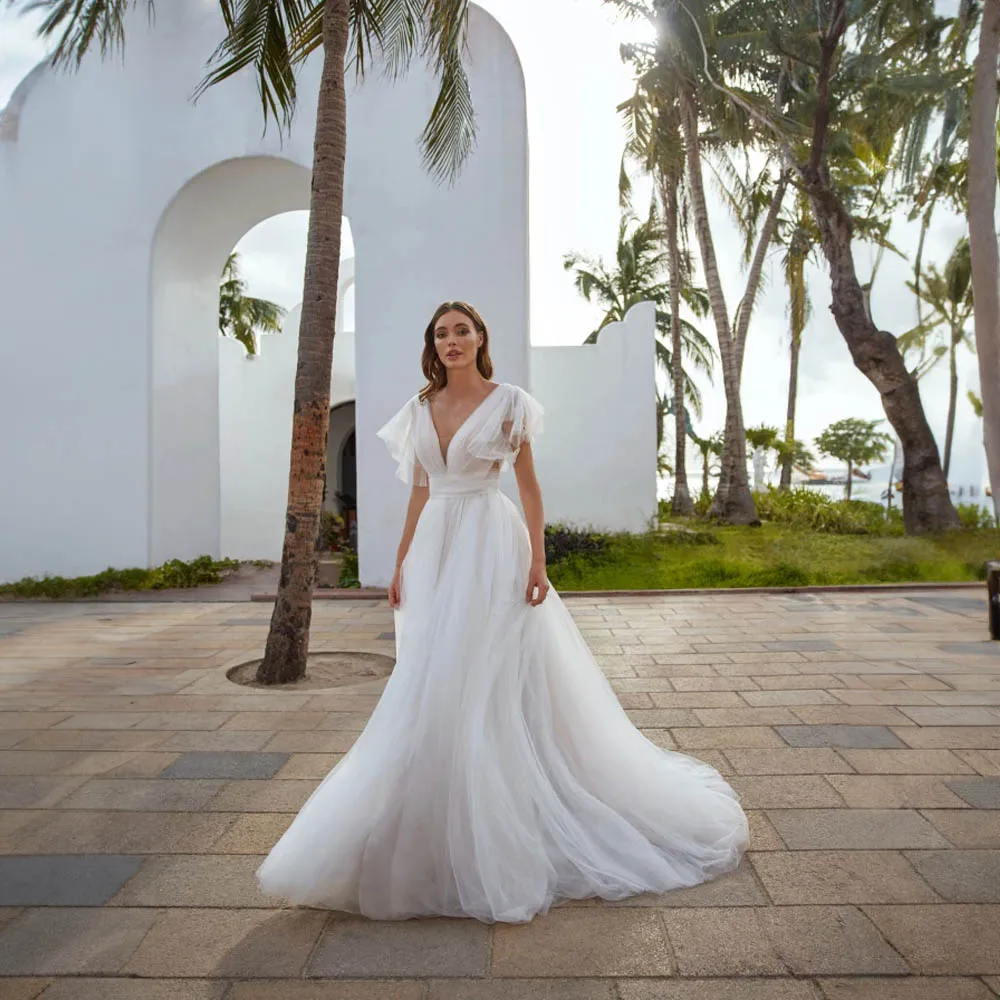 

Simple V-neck Illusion Wedding Dress Short Puff Sleeves Wedding Gown Backless A-line Court Bridal Gown vestidos de novia