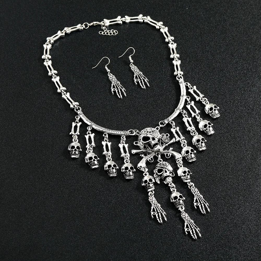 Halloween Accessories  Exaggeration Skeleton Charms Choker Retro Metal Pendants Necklaces horro Skull Bones Clavicle Chain Gifts - 4