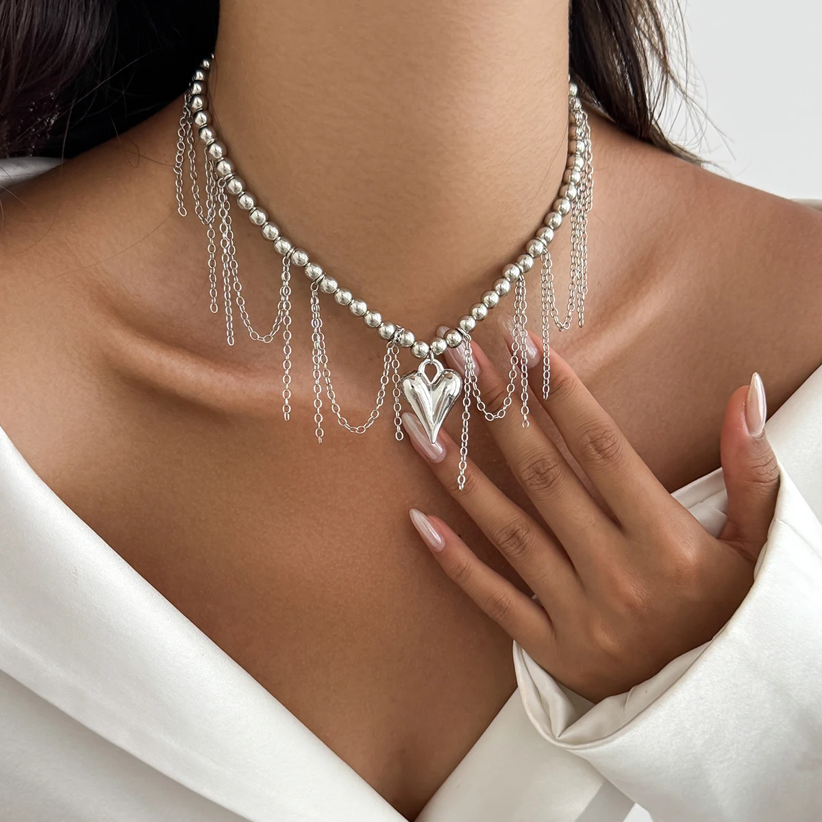 KunJoeSimpleCCBBeadChainShortChokerNecklaceforWomenRetroMetalTasselGoldColorLoveHeartPendantNecklaceLadyGift-AliExpress36