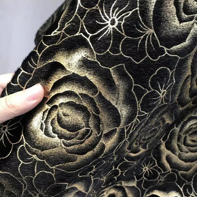 블랙 짧은 봉제 표면 골드 로즈 패턴 인쇄 PU 가죽 원단, 바느질 재료, DIY 가방, 무대 의류 디자이너 원단