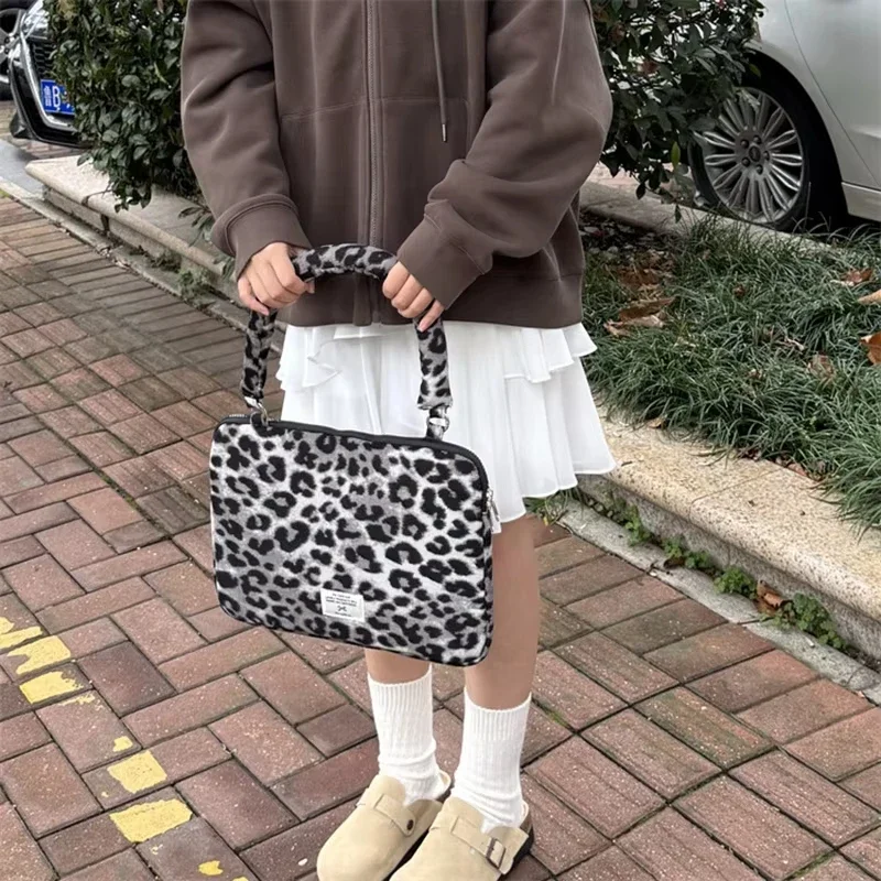 Leopard Pattern Laptop and Tablet Storage Bag