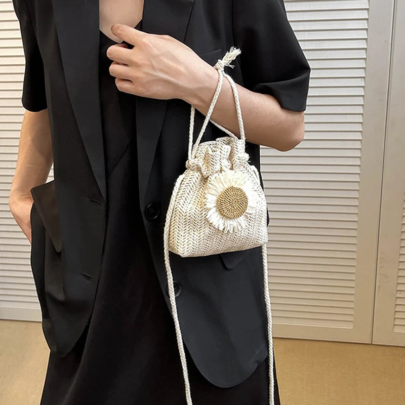 Drawstring Straw Beach Bags Flower Embroidery Bags Ladies Beach Bucket Crossbody Handbags For Travel