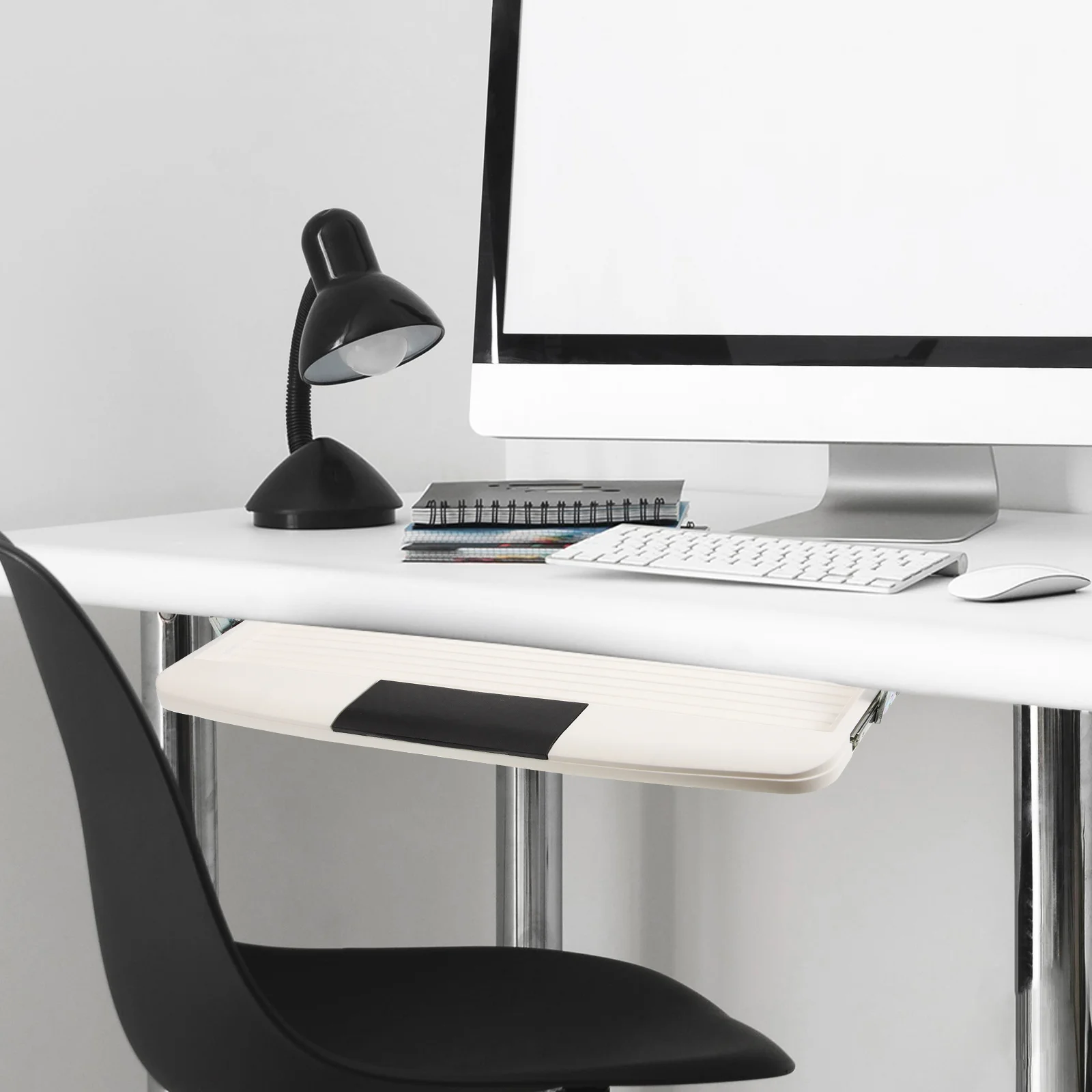 Ű���� ���� ���콺 ����, å�� �Ʒ� ��ǻ�� �����̵�, �ٸ��� ���� Ʈ����