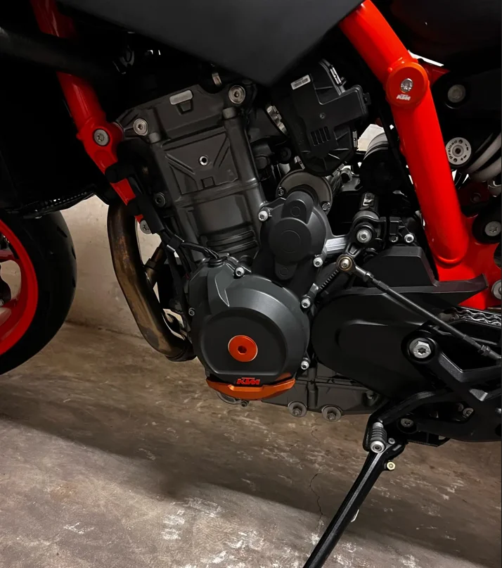 Clutch cover protection for 790/890 Duke/ADVENTURE