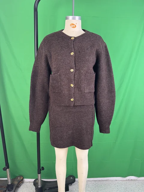 European And American Style Foreign Trade Women's Clothing New 2025 Fashion Gold Button-decorated Knitted Jacket Skirt Suit 6