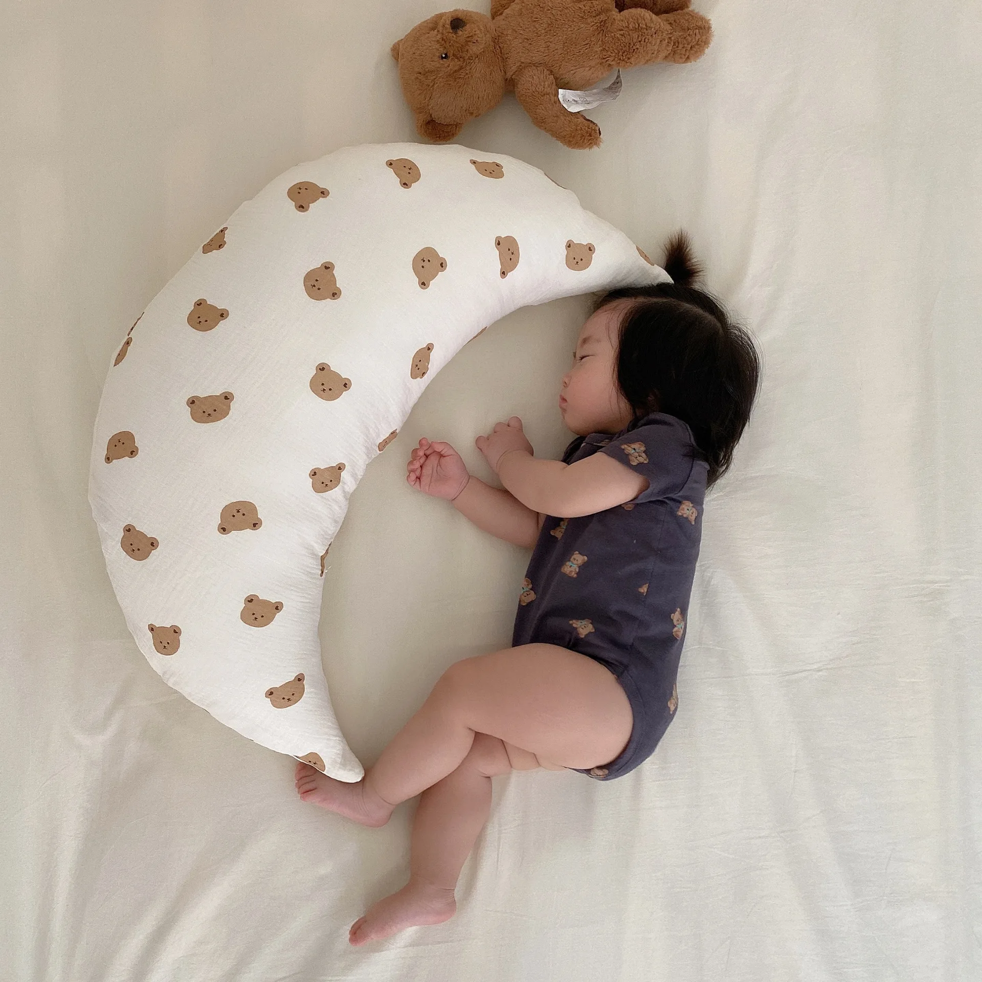 

Moon Shape Baby Pillow Cushion for Pregnancy Nursing Pillow Newborn Babies Accessories Bedding New Born baby room decoration Kid