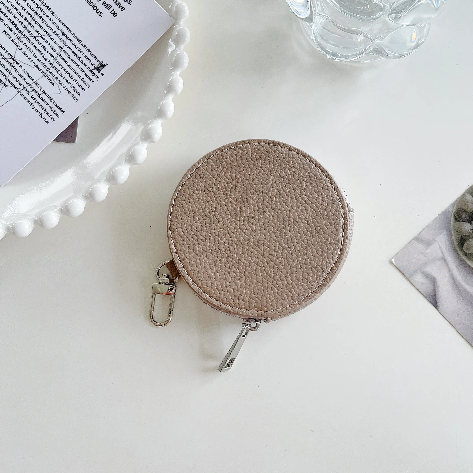 Japanese and Korean women's round zipper short small headset bag keychain with lock Fashion pu leather coin wallet coin purse,women wallet,coin wallet