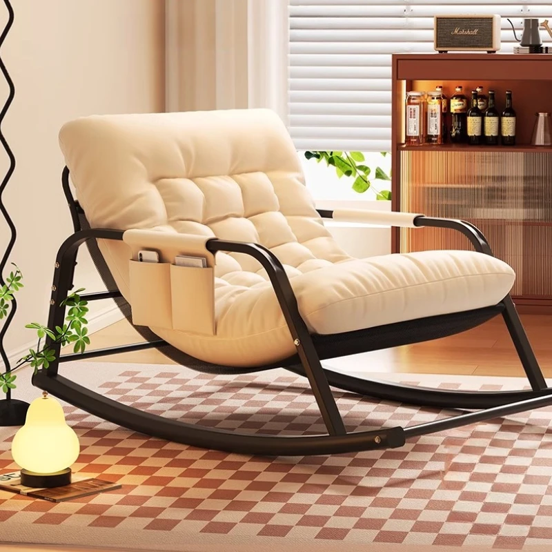 كرسي استرخاء هزاز خشبي مريح