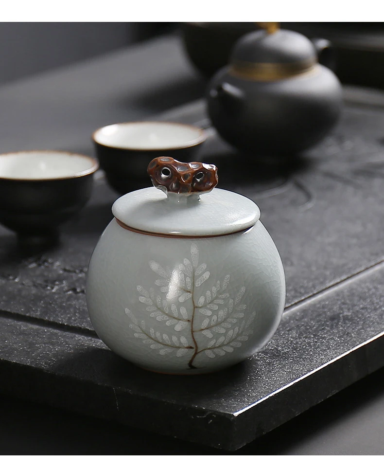 Description Picture 2 of itemVintage Portable Storage Sealed Tea Cans Travel Storage Jar Home Coffee Bean Candy Jar Crafts Table Ornaments Home Decoration