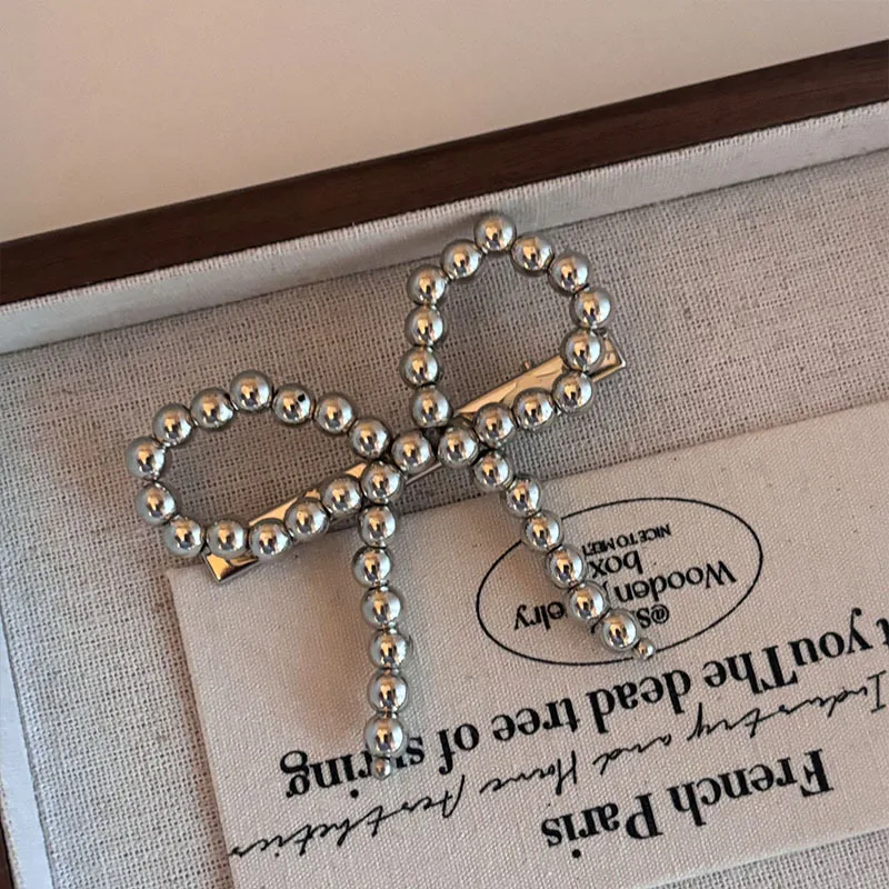 01 Silver Pearl Bow