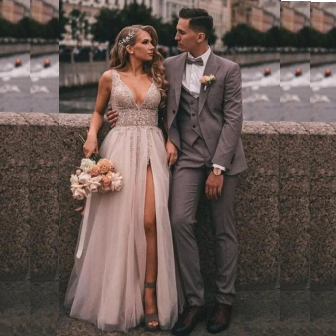 

Sexy V Neck Side Split Wedding Dresses Sleeves Backless A-Line Lace Appliqued Boho Party Gowns Vestidos De Novia