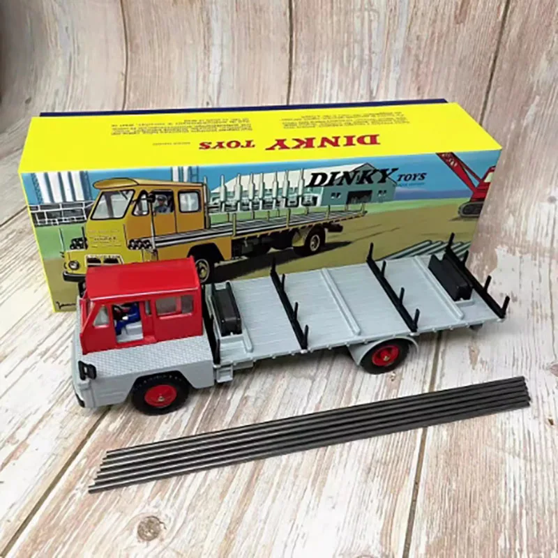 ミニカー DINKY No.885 PORTE FERS SAVIEM 57 DINKY No.885 PORTE FERS SAVIEM 57
