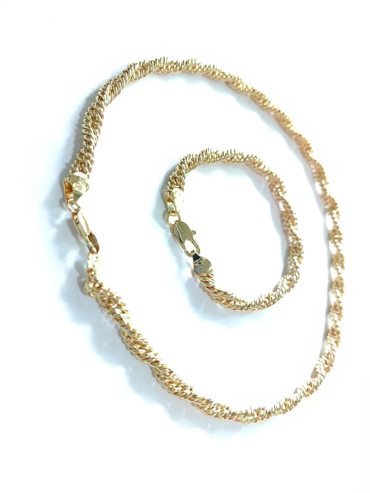 

2023 new fashion Ladies Chain Twisted Rope Necklace Bracelet Jewelry Set