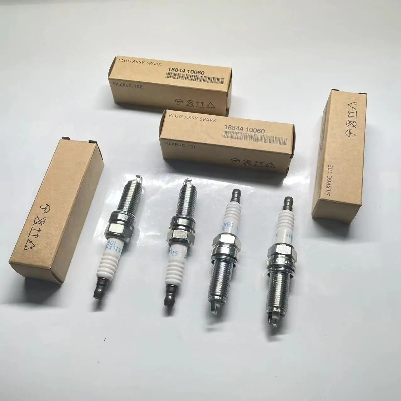 4Pcs 1884410060 SILKR6C10E Iridium Spark Plug For Hyundai Kia Morning Picanto Stonic 20172022