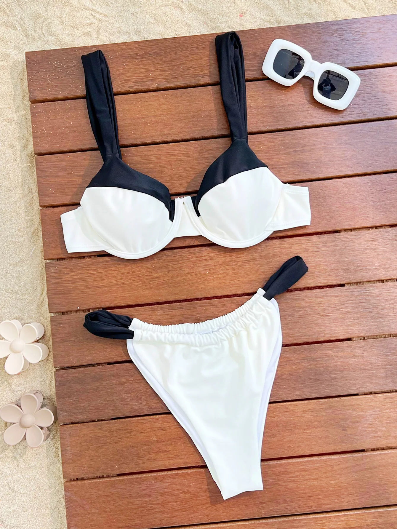 Sexy Bikini Women Two Piece Swimsuit Feminine Bikinis Set Female Bathing Suit White Black Beachwear Trikini Dropshipping