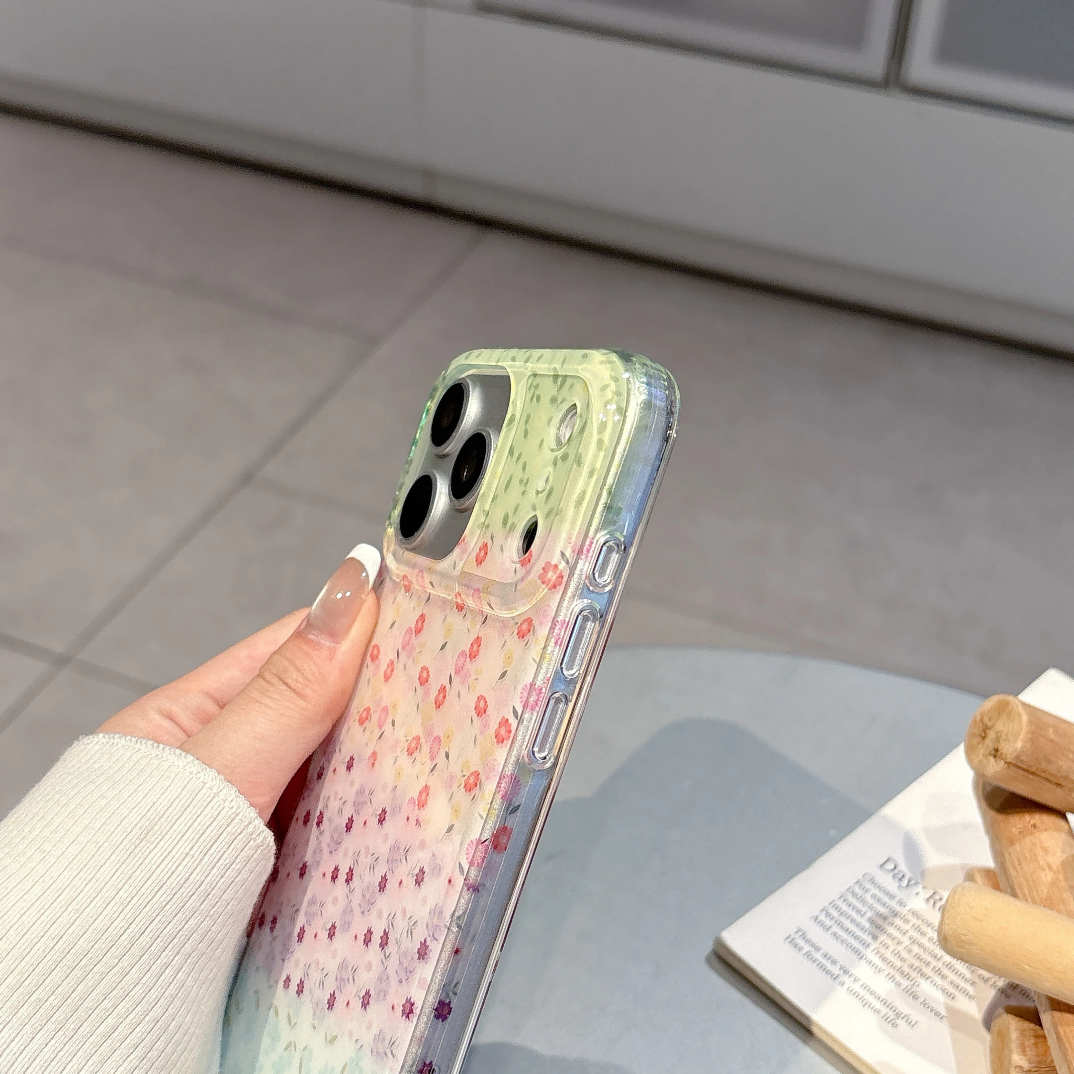 Romantic Floral Gradient Pastel Flower Print Minimalist Phone Case Back Cover