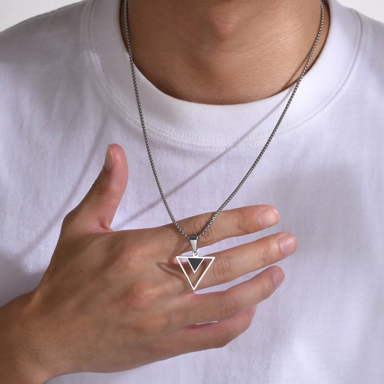 Collana triangolo in micro mosaico, bronzo e argento 925, fatta a mano