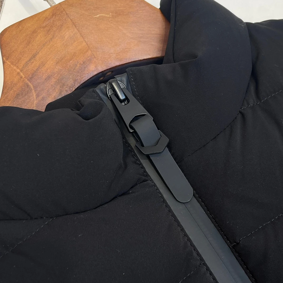 High Quality Black Long Sleeve Down Jacket