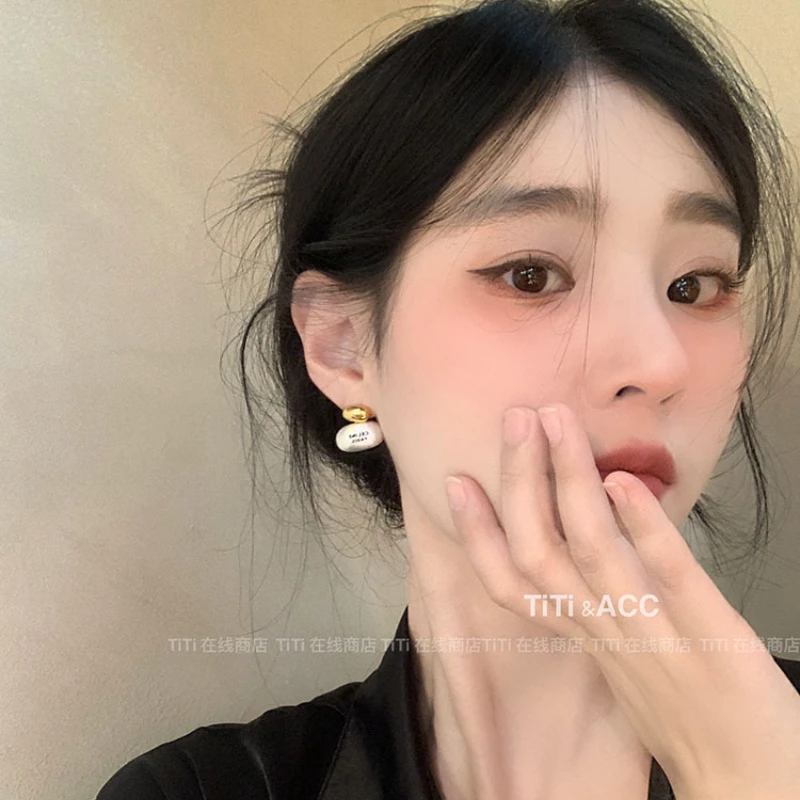 Europe America Designer Frosted Vintage Classic Letter Large Round Gold Silver Earrings Woman Brand Jewelry Trendy