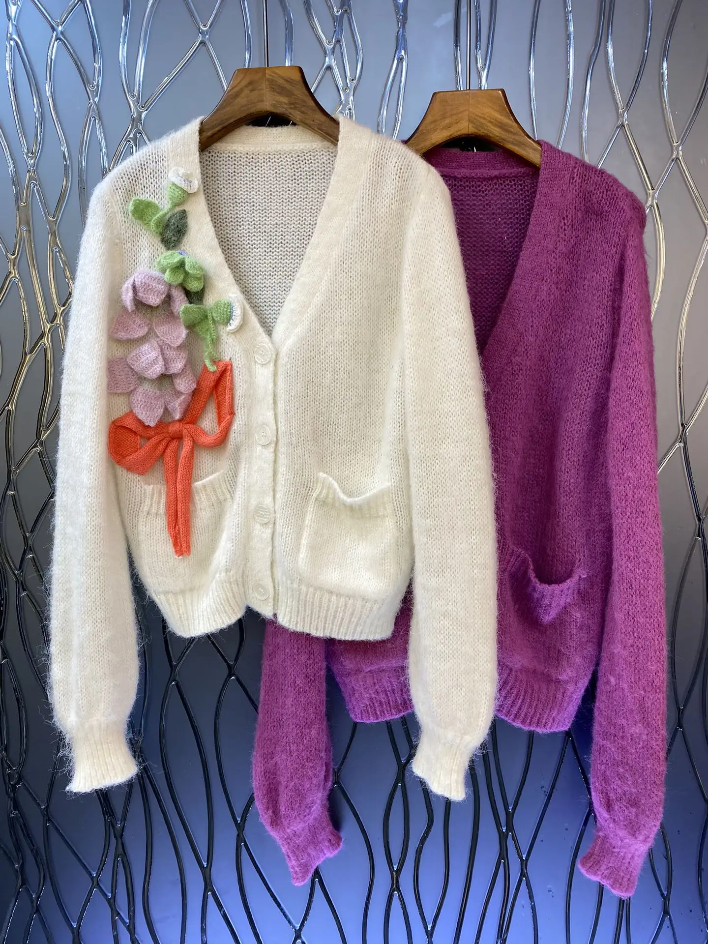 

2023 autumn and early winter fashion new women's clothing Three-Dimensional Flower Cardigan 0802