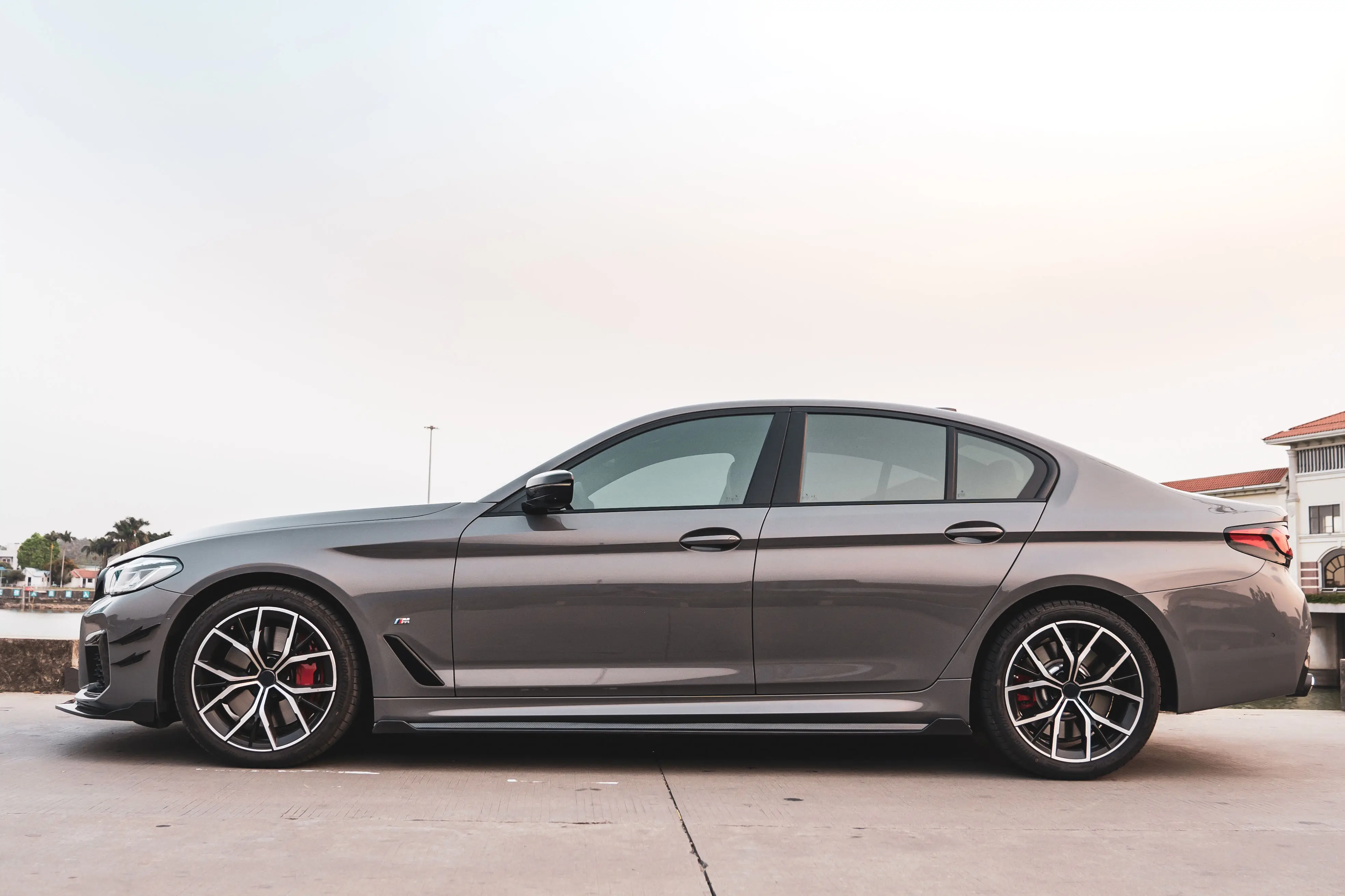 

G30 удлинительные юбки из углеродного волокна для BMW 5 серии G30 G38 2021-2023
