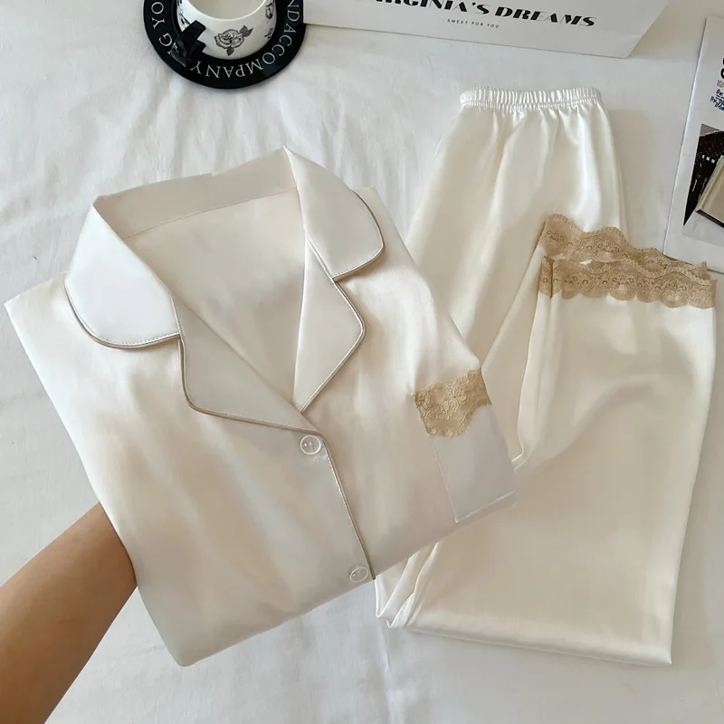 طقم ملابس نوم حريرية ثلجية للربيع والخريف للسيدات فاخر مزين بالدانتيل وأكمام طويلة ملابس منزلية خفيفة الوزن منتج فعلي للتصوير الفوتوغرافي